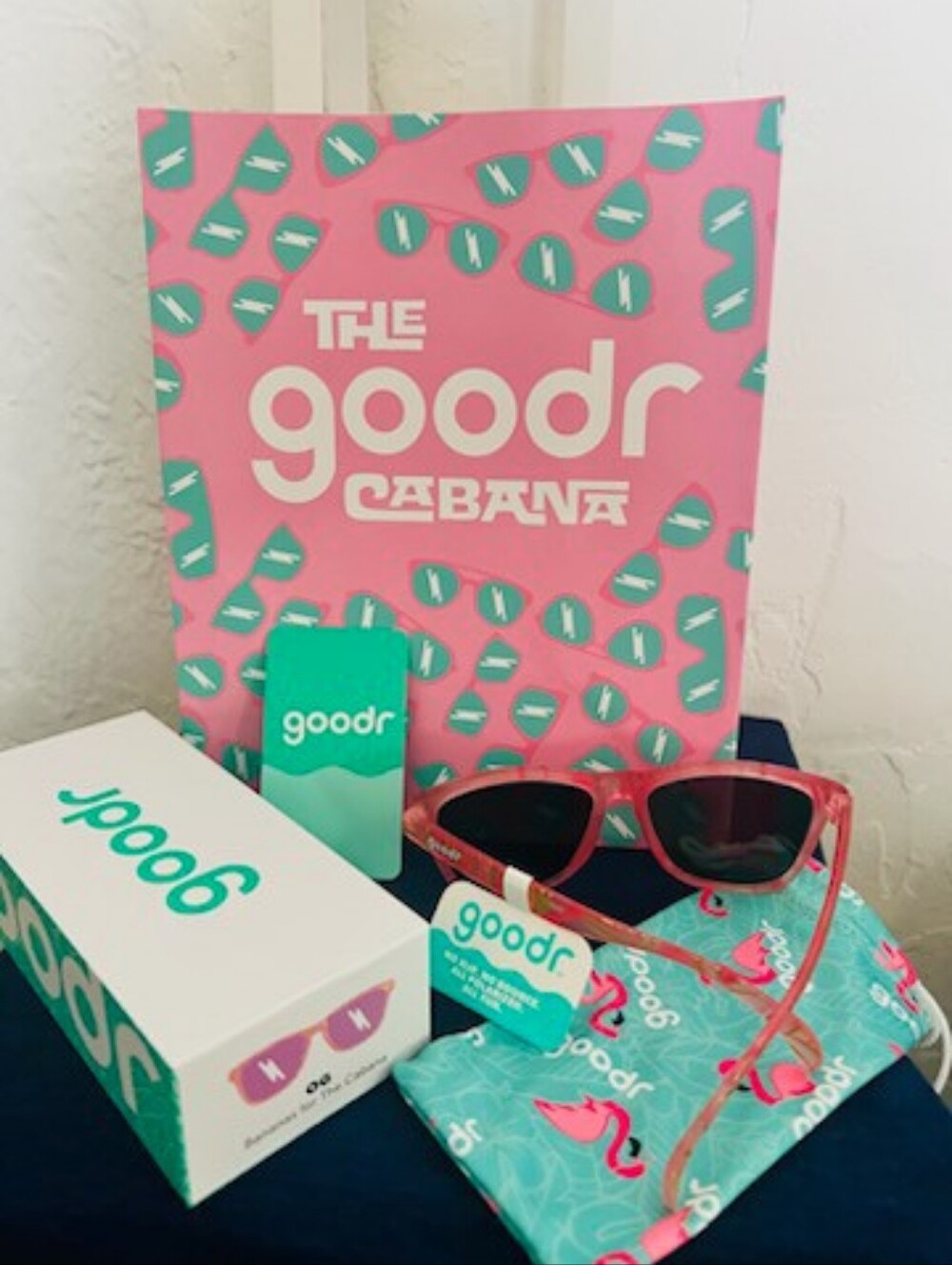 JUST OUT Bananas for the Cabana BNIB Exclusive In-store Includes Bag - Picture 5 of 6